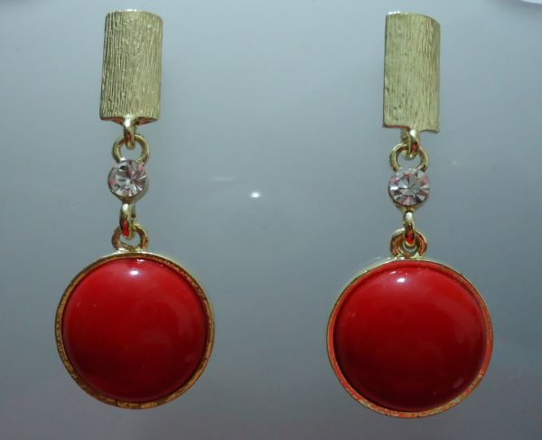Dourado com Strass e Pedra Vermelha